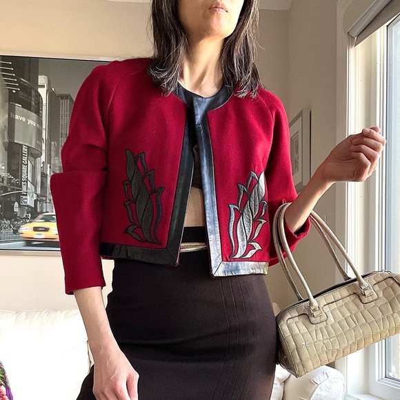 Vintage Open front burgundy wool cropped jacket with applique - Picture 2 of 14